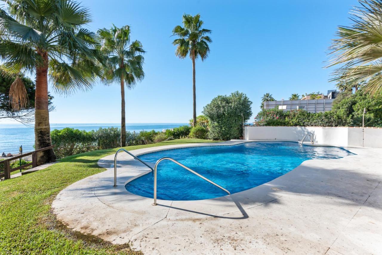 Oceanfront Mijas Apartment Exterior photo