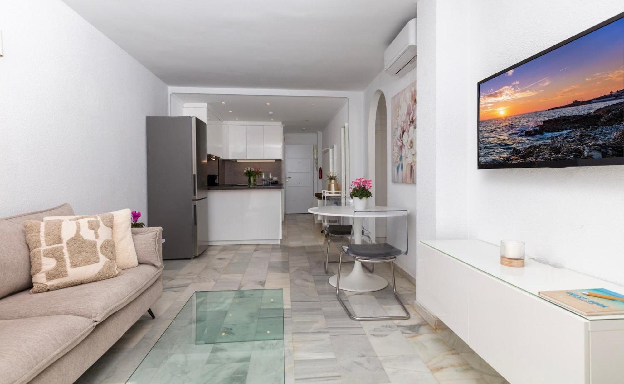 Oceanfront Mijas Apartment Exterior photo